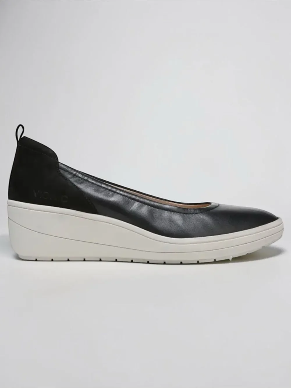 Vionic Jacey Black Leather Wedge Size 5